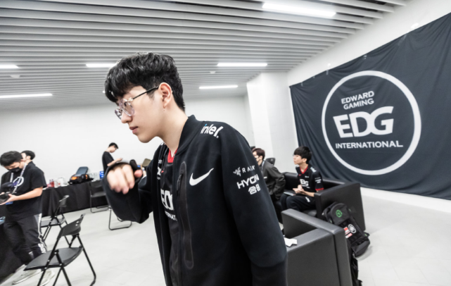 老将张敏 老将张敏