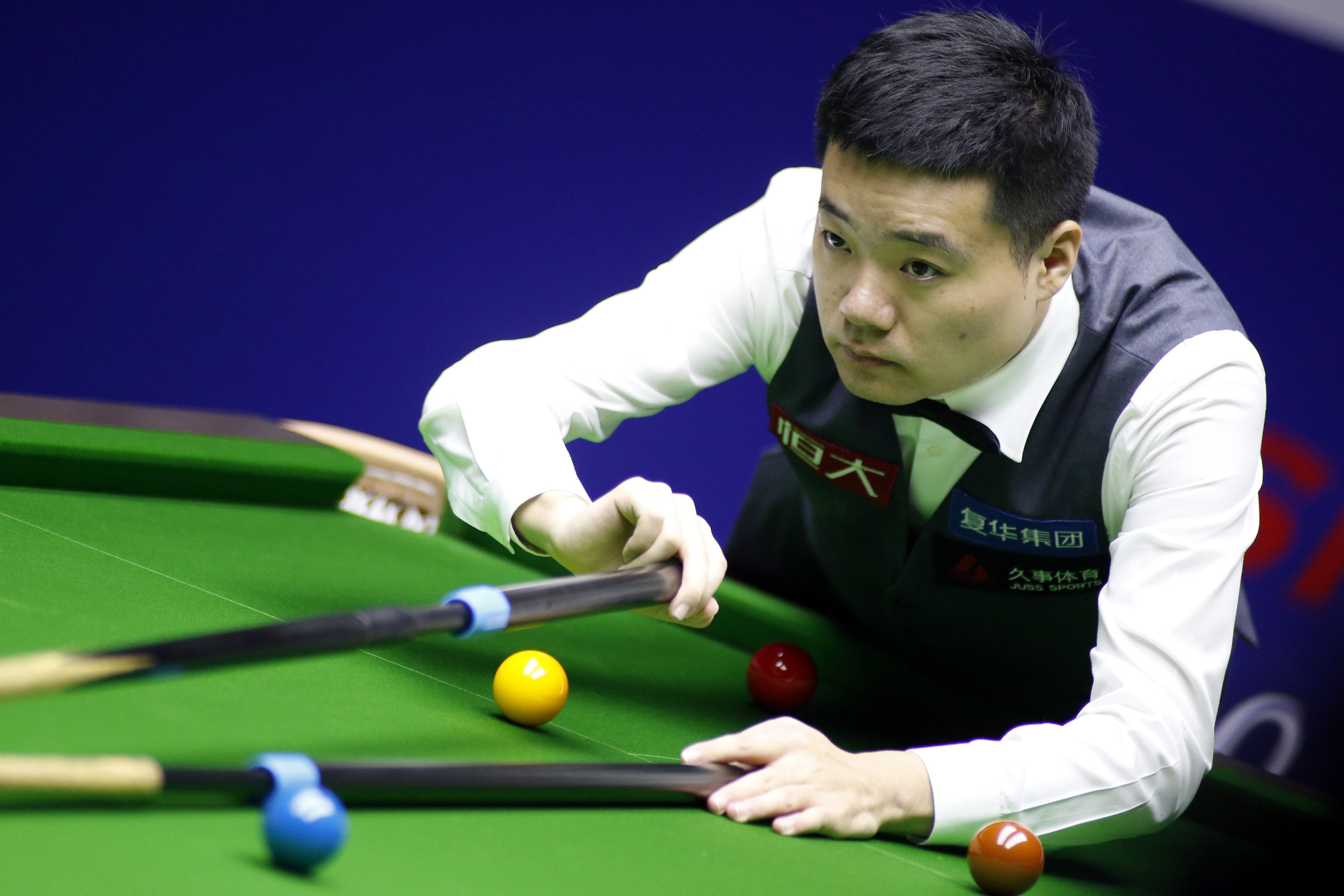 尽管湖人球 尽管湖人球