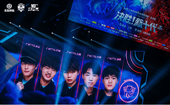 正如许多冠 正如许多冠