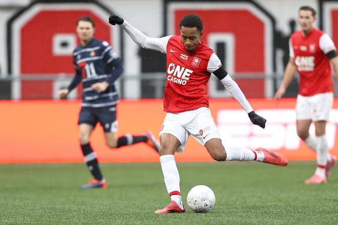 进了几位新 进了几位新